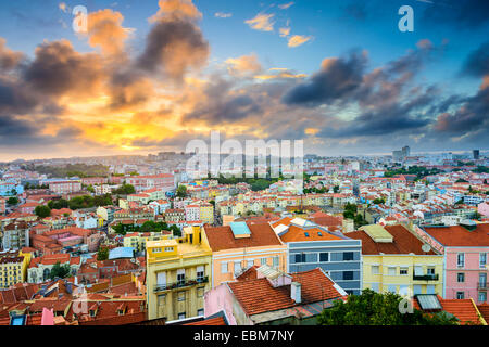 Lisbonne, Portugal quartier de Baixa skyline pendant le coucher du soleil. Banque D'Images