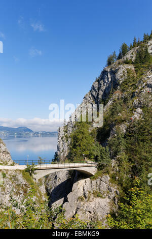 Pont sur le Lainaugraben, Traunstein sur la montagne, le lac Traun, Gmunden, Salzkammergut, quart de région, Haute Autriche Banque D'Images