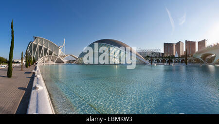 Museo de las Ciencias Príncipe Felipe, à gauche, le cinéma 3D L&# 39;Hemisfèric, milieu, Ciudad de las Artes y las Ciencias Banque D'Images