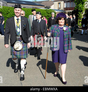 Susan Boyle est Chieftain de West Lothian Highland Games 2014. Elle a dirigé la marche à travers la ville pour ouvrir l'événement portant le tartan de Boyle. Avec : Susan Boyle Où : Bathgate, Royaume-Uni Quand : 31 mai 2014 Banque D'Images