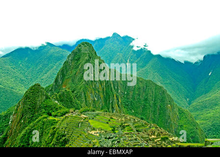 Vue aérienne de Machu Picchu au Pérou Banque D'Images