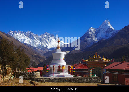 Nuptse, le mont Everest (plus haute montagne de erath) , Lhotse, l'Ama Dablam. Monastère Tengboche, Népal, Himalaya, Khumbu Himal Banque D'Images