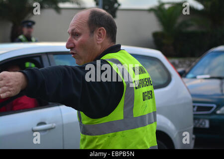 Gibraltar. 3 Décembre, 2014. Les services d'urgence à Gibraltar ont été aujourd'hui mis à l'épreuve comme une catastrophe aérienne planifiée à l'exercice a été simulée à l'aéroport de Gibraltar. Surveillés de près par les autorités de l'Aviation Civile l'exercice a été effectuée pour examiner l'efficacité de tous les services essentiels à la fois le civil et le ministère de la Défense, en particulier dans les structures de commandement de bronze et d'argent et de l'intervention. Crédit : Stephen Ignacio/Alamy Live News Banque D'Images