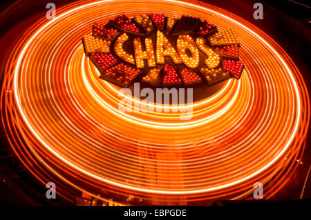 Carnival ride Chaos, Belmont Park, Mission Beach, Californie Banque D'Images