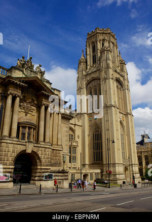 City Museum and Art Gallery et testaments Memorial Building, une partie de l'Université de Bristol, Bristol, Angleterre, Royaume-Uni Banque D'Images