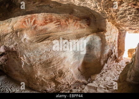 Le rêve d'art autochtones grotte grottes de grès dans l'île de Bigge, Kimberley, Western Australia, Australie, Pacifique Banque D'Images