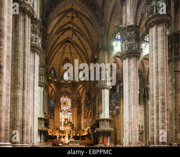 Intérieur de la cathédrale de Milan, Piazza Duomo, Milan, Lombardie, Italie, Europe Banque D'Images