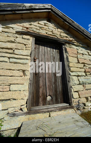 La pêche traditionnelle maison avec porte en bois sur Oeland en Suède, la Suède, l'Oeland Banque D'Images