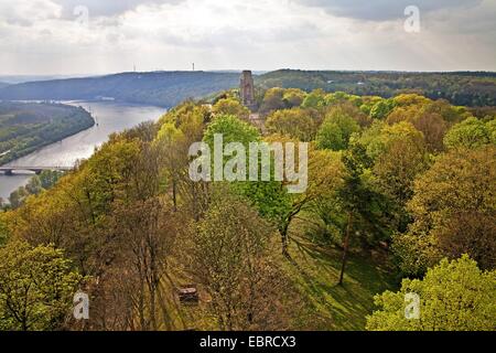 Vue d'Hohensyburg, Hengsteysee et Kaiser William monument, l'Allemagne, en Rhénanie du Nord-Westphalie, Ruhr, Dortmund Banque D'Images