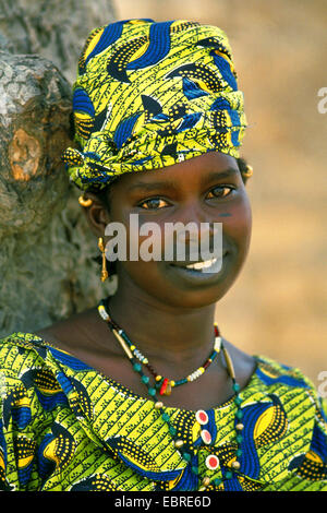 Portrait d'une jeune femme du Mali, Mali Banque D'Images