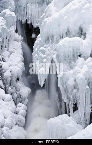 Cascade de glace en Atndalen vallée, Norvège, Hedmark Fylke Banque D'Images