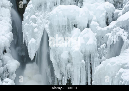 Cascade de glace en Atndalen vallée, Norvège, Hedmark Fylke Banque D'Images