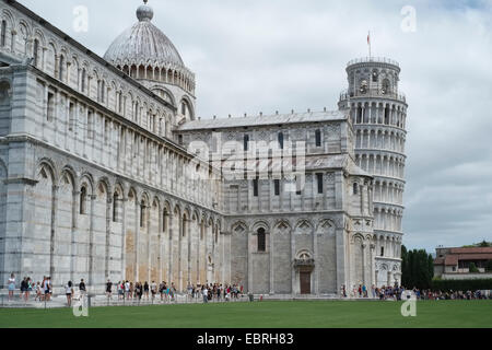 La cathédrale de Pise et la Tour Penchée de Pise en Italie Banque D'Images