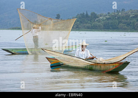 Pêcheur sur un lac, Michoacßn Pßtzcuaro, Mexique, Banque D'Images