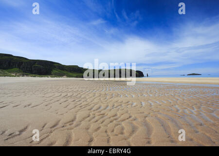 Plage de sable de la Sandwood Bay à la côte nord de l'Ecosse, Royaume-Uni, Ecosse, Sutherland Banque D'Images