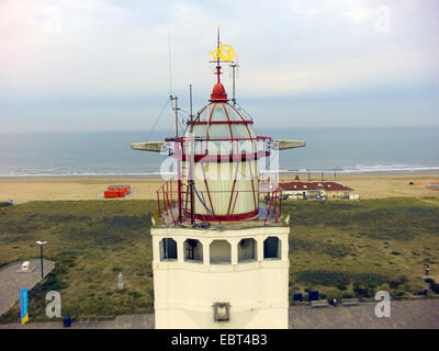 Vue aérienne de la partie supérieure de la plage de la mer du Nord, Nordwijk en arrière-plan , Noordwijk aan Zee, Pays-Bas Banque D'Images