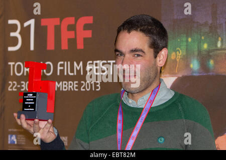 Réalisateur mexicain, Fernando Eimbcke reçoit le Prix du meilleur film pour le film 'Club Sandwich' au Torino Film Festival. Banque D'Images