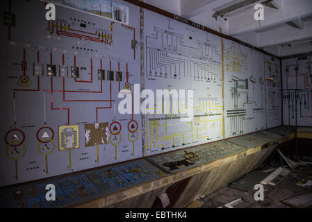 Centre de communication construction de Duga-3 système radar soviétique de Tchernobyl-2 base militaire - Zone d'exclusion de Tchernobyl, l'Ukraine Banque D'Images