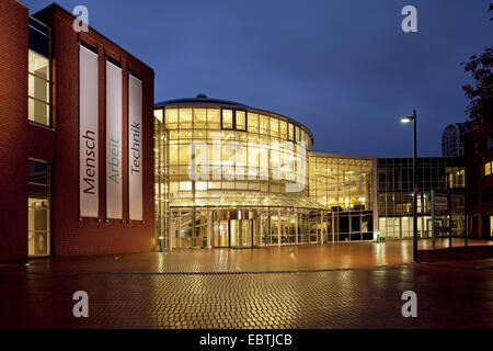 Construction d'Exposition mondiale de DASA dans Twilight, l'Allemagne, en Rhénanie du Nord-Westphalie, Ruhr, Dortmund Banque D'Images