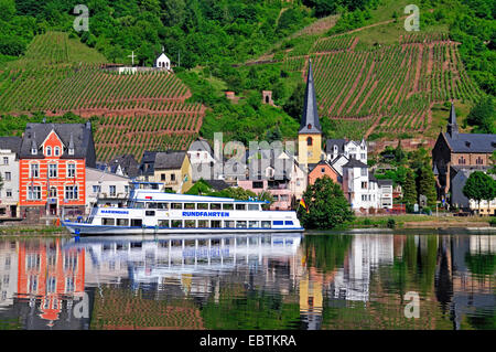 Alf village Vallée de la Moselle, l'Allemagne, Rhénanie-Palatinat Banque D'Images