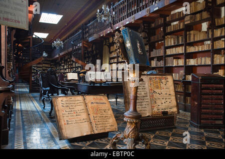 Bibliothèque historique dans les catacombes sous le onastery de San Francisco", le Pérou, Lima Banque D'Images