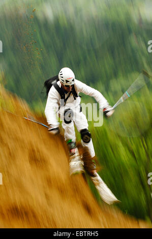 Skieur freeride descentes sur des pentes de sable Banque D'Images