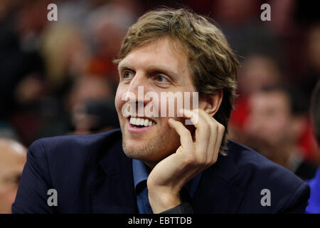 29 novembre 2014 : l'avant Dallas Mavericks Dirk Nowitzki (41) au cours de la NBA match entre les Dallas Mavericks et les Philadelphia 76ers au Wells Fargo Center de Philadelphie, Pennsylvanie. Les Mavericks de Dallas a gagné 110-103. Banque D'Images