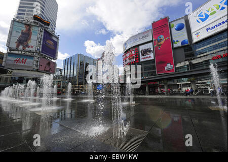 Yonge-Dundas Square , le Canada, l'Ontario, Toronto Banque D'Images