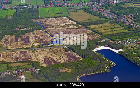 Vue aérienne de l'extraction de la tourbe, de l'ALLEMAGNE, Basse-Saxe, Hesel Banque D'Images