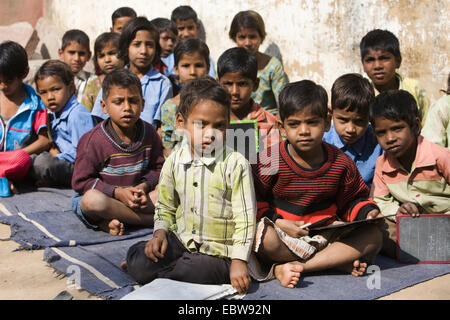 Les enfants d'une école de campagne, Inde Banque D'Images