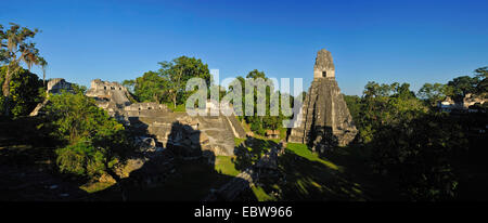 La place principale de la ville maya Tikal, Guatemala, Tikal Banque D'Images