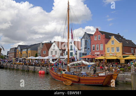 Vue de la ville et le port, l'Allemagne, Schleswig-Holstein, dans le Nord de la Frise, Husum Banque D'Images