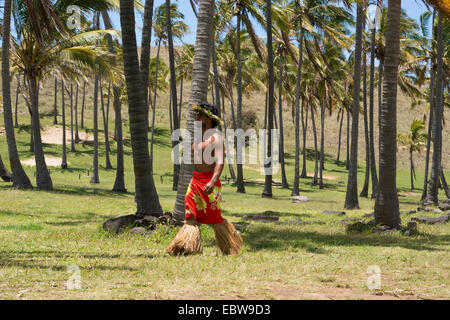 L'île de Pâques ou Rapa Nui, parc national de Rapa Nui, l'UNESCO World Heritage Site. Anakena, spectacle folklorique traditionnel polynésien. Banque D'Images