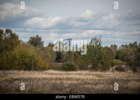 Duga-3 système radar soviétique de Tchernobyl-2 vu de la base militaire (Illinci Ilintsy) Village, zone d'exclusion de Tchernobyl, l'Ukraine Banque D'Images