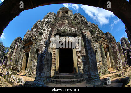 Bayon, temple Khmer à Angkor Thom, Siem Reap, Cambodge. Construit à la fin du 12e / début 13e siècle comme le modèle caractéristique de l'état officiel Banque D'Images