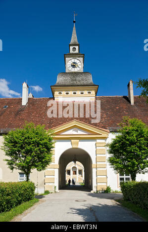 Porte avec la tour-porte en cour, Château de Schleissheim Wilhelmshof, ancien palais, Oberschleißheim, Haute-Bavière, Bavière, Allemagne Banque D'Images