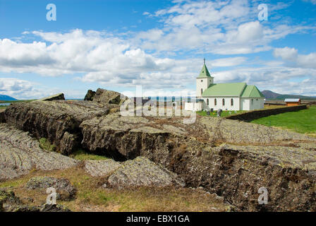 Église de Reykjahlid, lave Eldhraun avec champ de lave en premier plan, l'Islande, Reykjahlid Banque D'Images