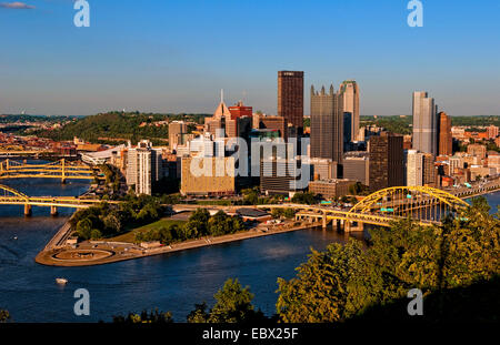 Pittsburgh et les trois rivières prises de Mt Washington, USA, New York, Pittsburgh Banque D'Images