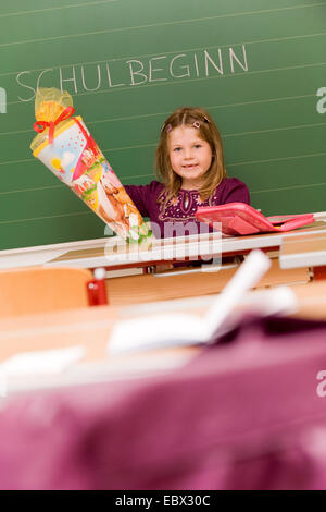 À partir de l'école dans une classe de fille Banque D'Images