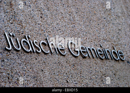 Mur avec étiquette 'Juedische Gemeinde' de synagogue juive, l'Allemagne, en Rhénanie du Nord-Westphalie, région de la Ruhr, Bochum Banque D'Images