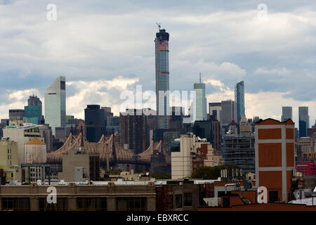 432 Park Avenue Luxury Appartment Tower ( 426m ) en construction, Manhattan, NY, USA, le 18 octobre 2014. Banque D'Images