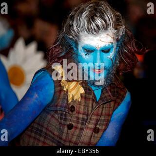 Artistes de Beltane Fire Society effectuer à l'Sunhuinn sur événement Halloween à Édimbourg, Écosse Banque D'Images