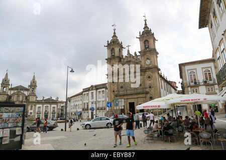 BRAGA, PORTUGAL - 9 août 2014 : l'église Sainte Croix ou Igreja de Santa Cruz, dans le centre de Braga, Portugal. Banque D'Images