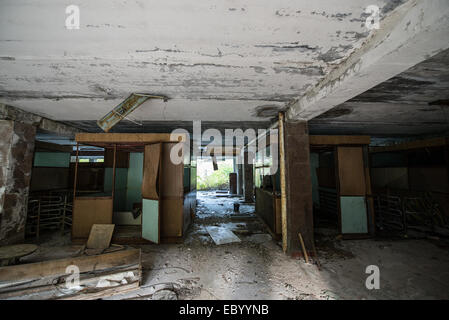 La réception à l'usine Jupiter dans la ville abandonnée Pripyat, zone d'exclusion de Tchernobyl, l'Ukraine Banque D'Images