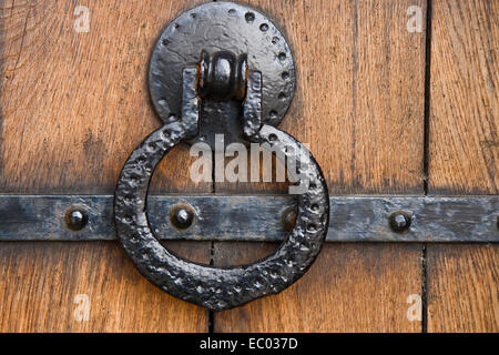 Poignée de porte ancienne de la cathédrale à Viborg, Danemark Banque D'Images