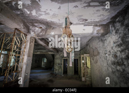 Numéro de l'école intermédiaire 3 dans la ville abandonnée Pripyat, zone d'exclusion de Tchernobyl, l'Ukraine Banque D'Images