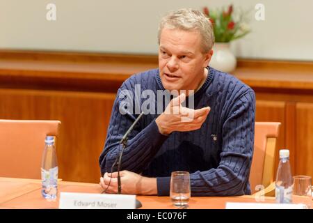 Stockholm, Suède. 6e déc, 2014. 2014 Le Prix Nobel de physiologie ou médecine gagnant Edvard I. Moser assiste à une conférence de presse à Stockholm, Suède, le 6 décembre 2014. Le Prix Nobel 2014 prennent part à une série d'événements à venir de la cérémonie officielle de remise de prix. Credit : Shi Tiansheng/Xinhua/Alamy Live News Banque D'Images