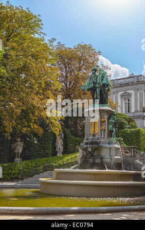 Statue d'Egmont et de Hornes sur Petit Sablon Square à Bruxelles, Belgique Banque D'Images