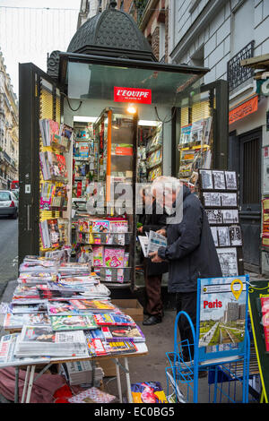 Cabine de presse Nouvelles stand journal magazine street Banque D'Images