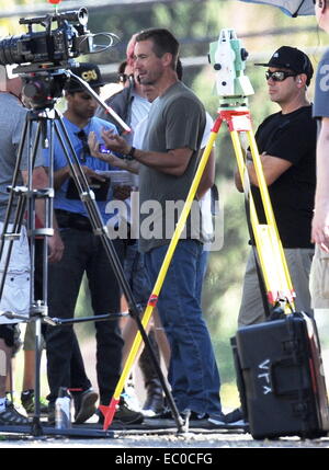 Caleb Walker grand frère de Paul Walker vu sur l'ensemble de "Fast and Furious 7' dans le centre-ville de Los Angeles d'aider pour la touche finale du film qui sortira l'année prochaine. En vedette : Caleb Walker Où : Los Angeles, Californie Banque D'Images